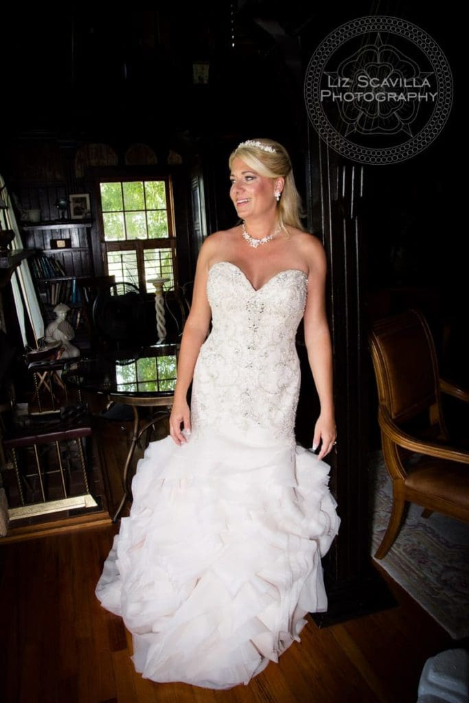 Bride Leaning