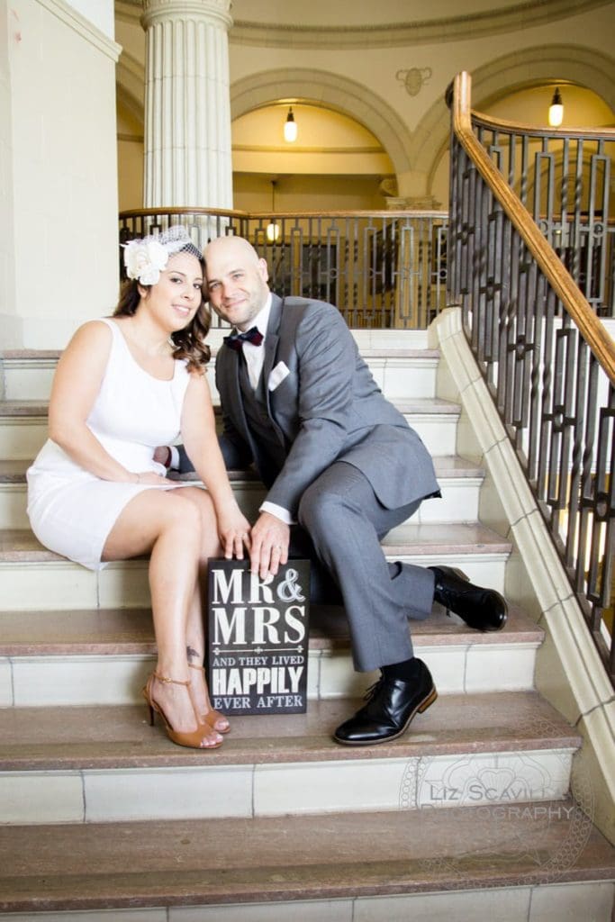 Mr & Mrs Sign