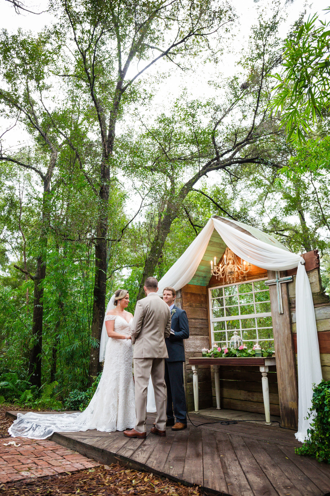 Beautiful natural canopy at Bridle Oaks outdoor ceremony area.